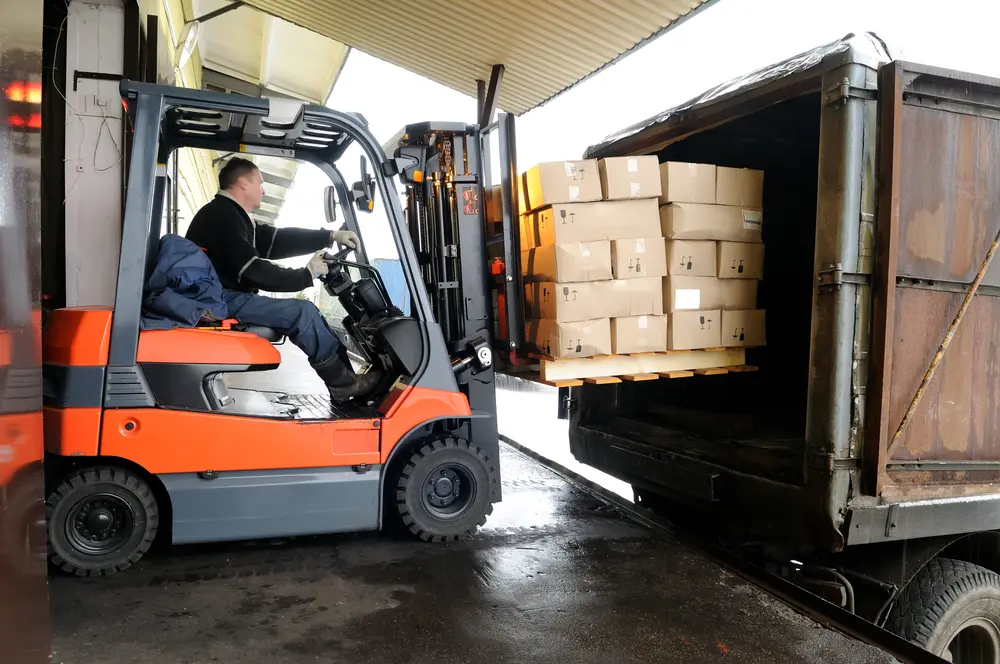 M&E Warehousing logistics support near major Rochester expressways